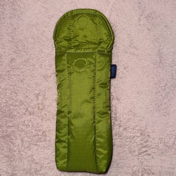 BAGGU PUFFY GLASSES SLEEVE - Picture 2 of 5